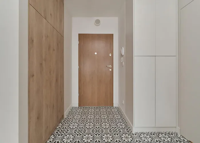 Elegant With Balcony Krakowska By Renters Prestige *