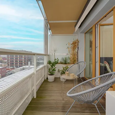 Daire Elegant With Balcony Krakowska By Renters Prestige *