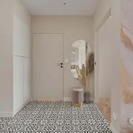 Elegant With Balcony Krakowska By Renters Prestige * 弗罗茨瓦夫