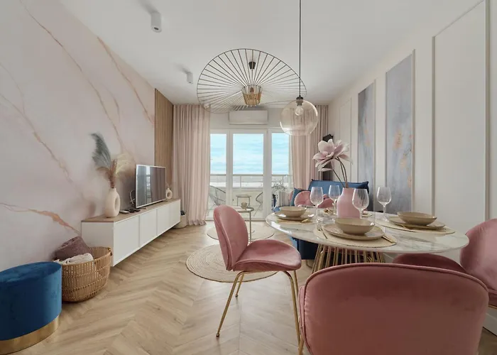 Apartamento Elegant With Balcony Krakowska By Renters Prestige